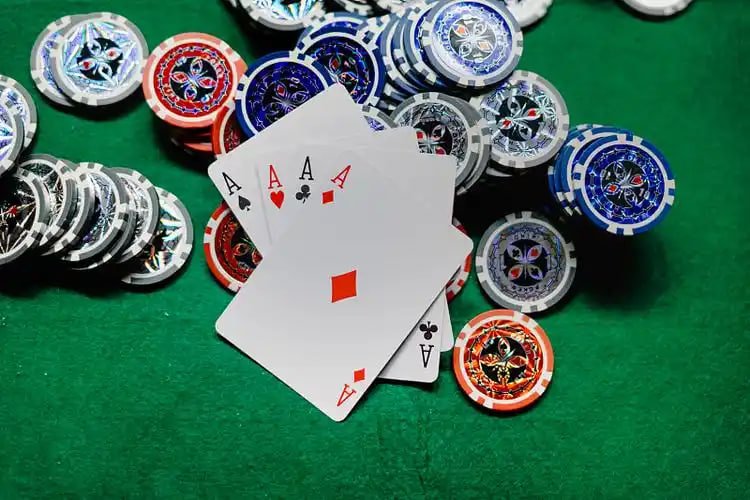 Membaca promosi mitra77 di ponsel